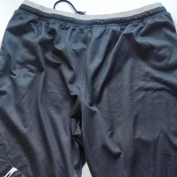 Under Armour athletic track pants black men's size XXL loose - Picture 4 of 7